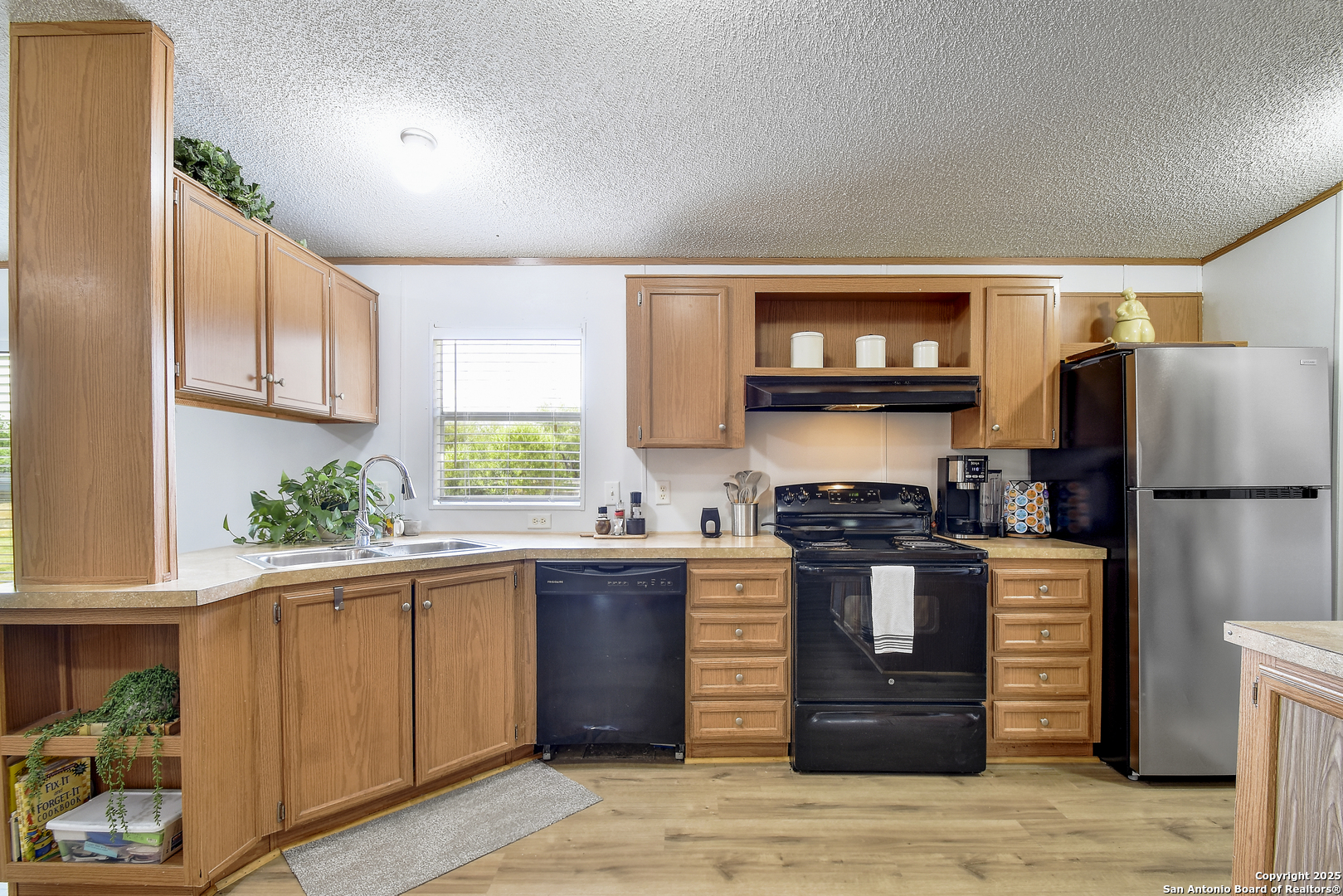 605 County Road 3821 San Antonio TX 78253