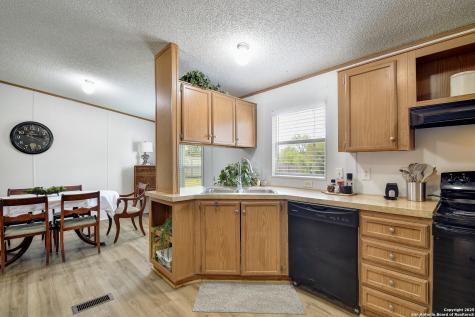 605 County Road 3821 San Antonio TX 78253