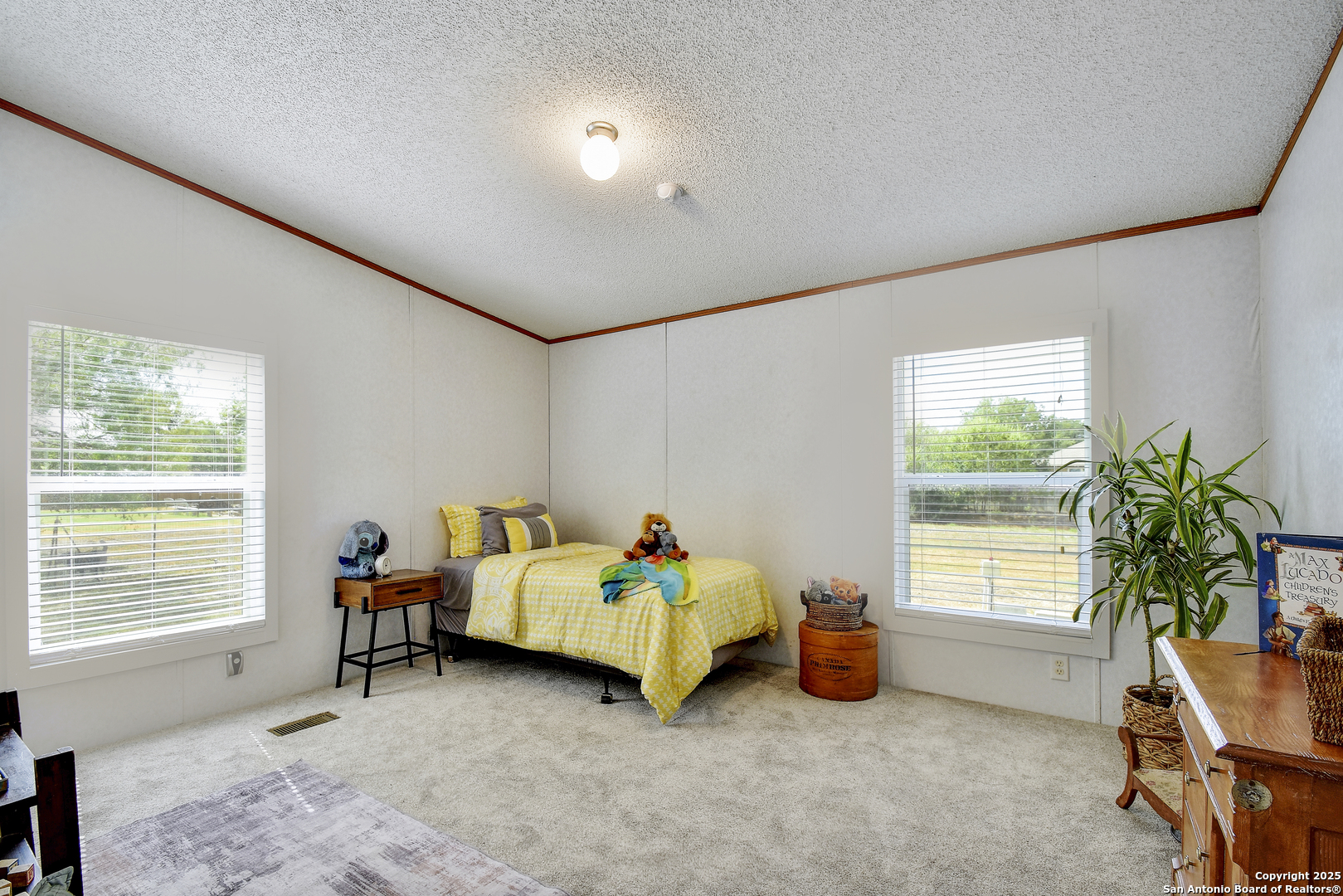605 County Road 3821 San Antonio TX 78253