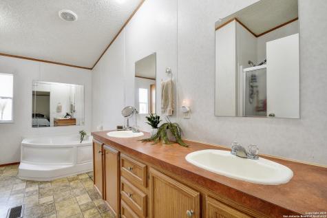 605 County Road 3821 San Antonio TX 78253