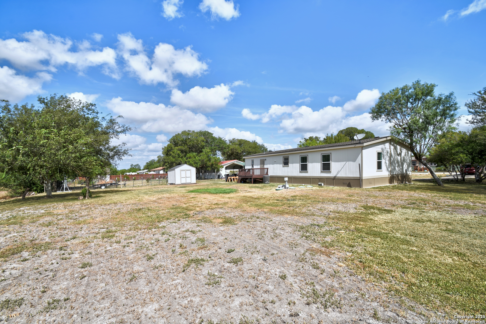 605 County Road 3821 San Antonio TX 78253