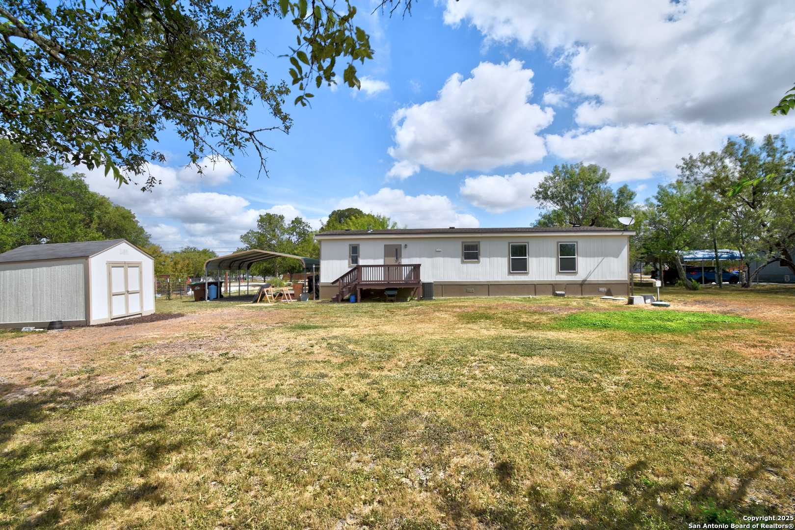 605 County Road 3821 San Antonio TX 78253
