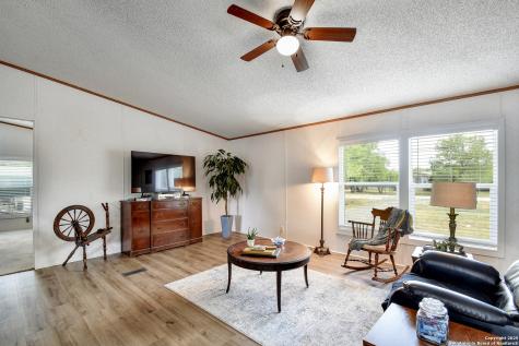 605 County Road 3821 San Antonio TX 78253