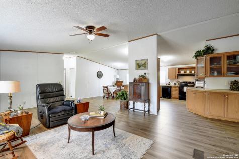 605 County Road 3821 San Antonio TX 78253