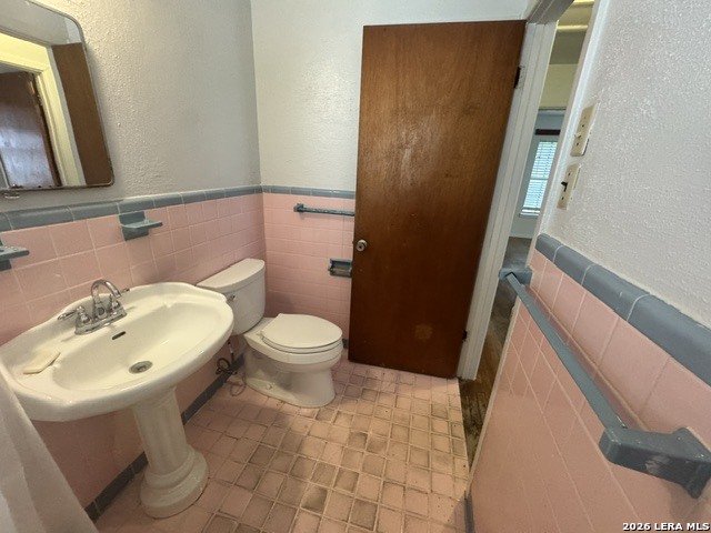 670 Maria Elena San Antonio TX 78228