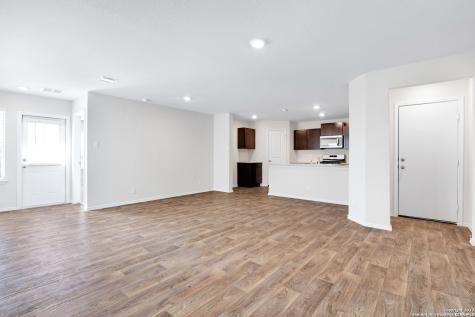 13512 Waxman Spark San Antonio TX 78252
