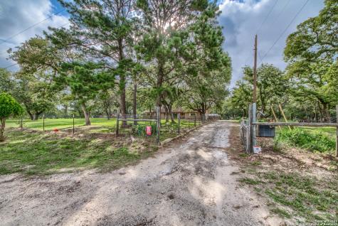 537 Springwood Lane Adkins TX 78101