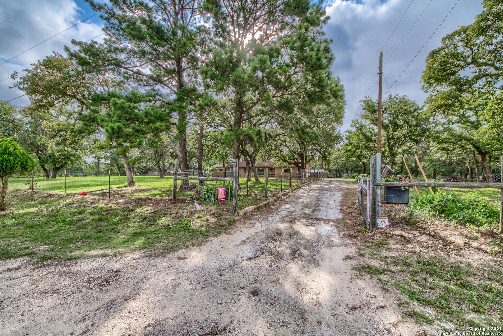 537 Springwood Lane Adkins TX 78101