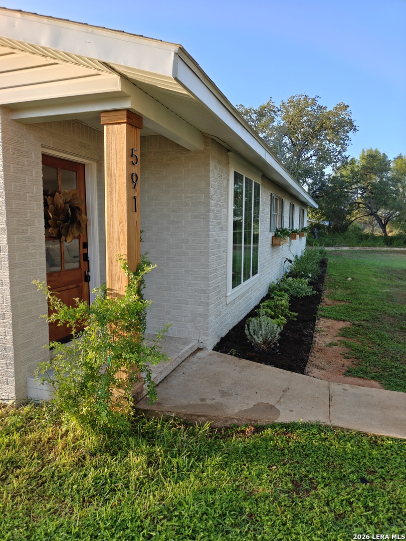 591 Couser Boulevard Charlotte TX 78011