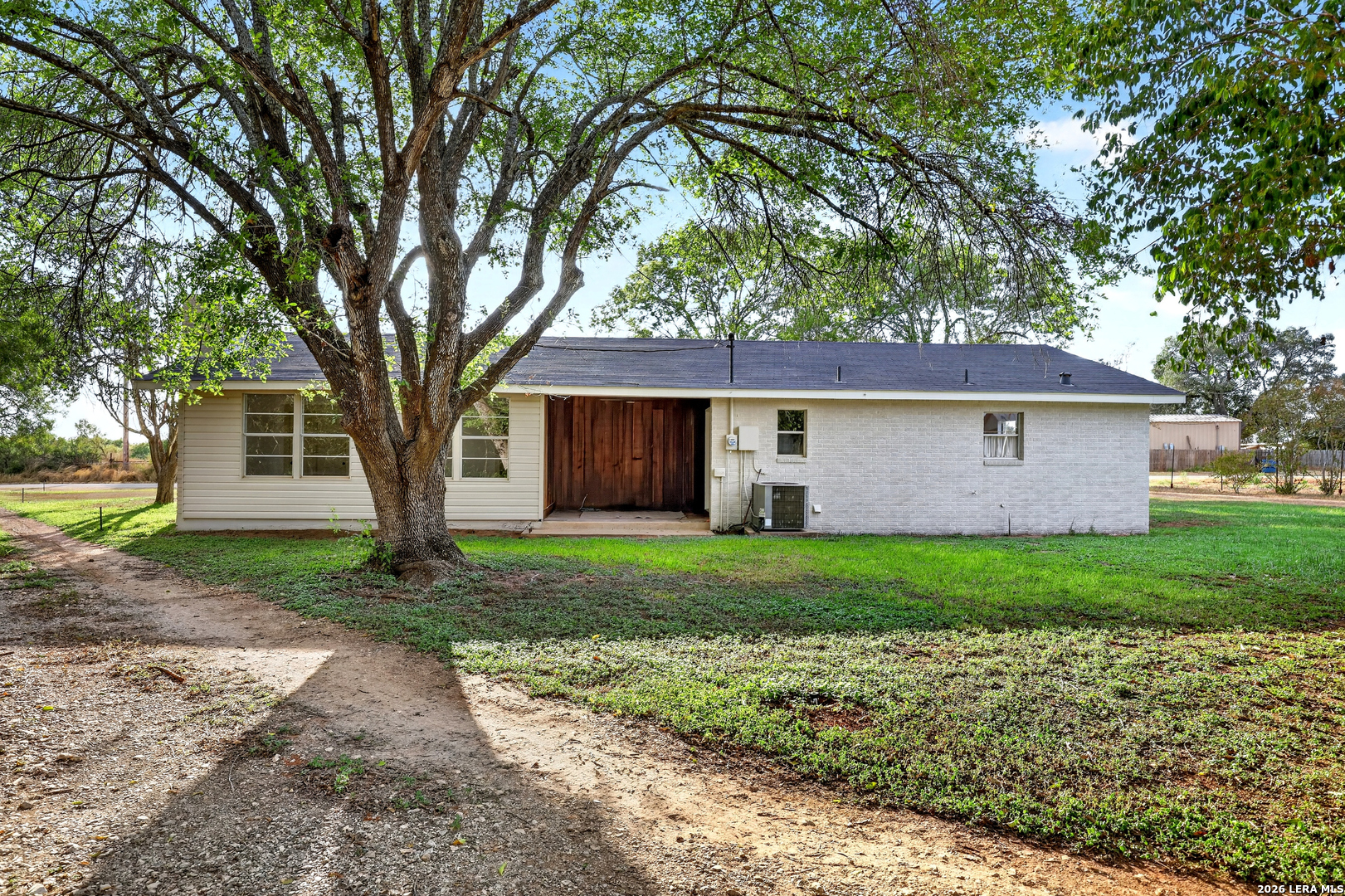 591 Couser Boulevard Charlotte TX 78011