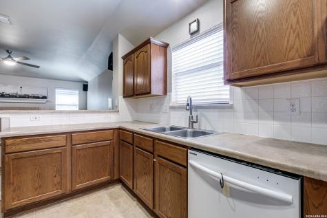 6822 Freedom Ridge San Antonio TX 78242