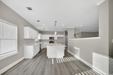 1006 E Taft Street Pearsall TX 78061