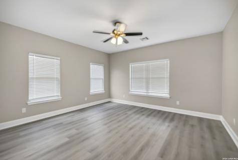 1006 E Taft Street Pearsall TX 78061