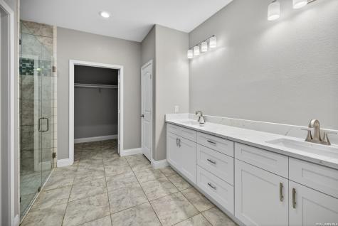1006 E Taft Street Pearsall TX 78061