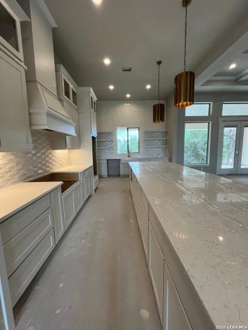 611 Parkview Place Canyon Lake TX 78133