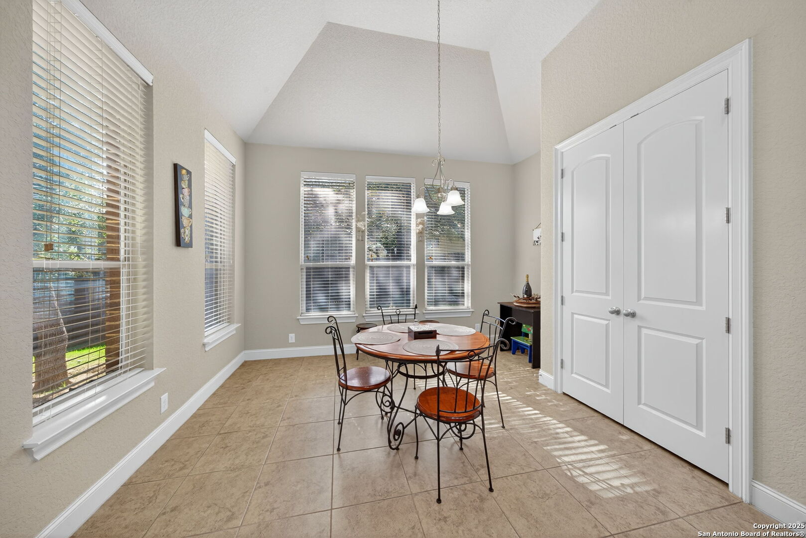 8226 Two Winds San Antonio TX 78255