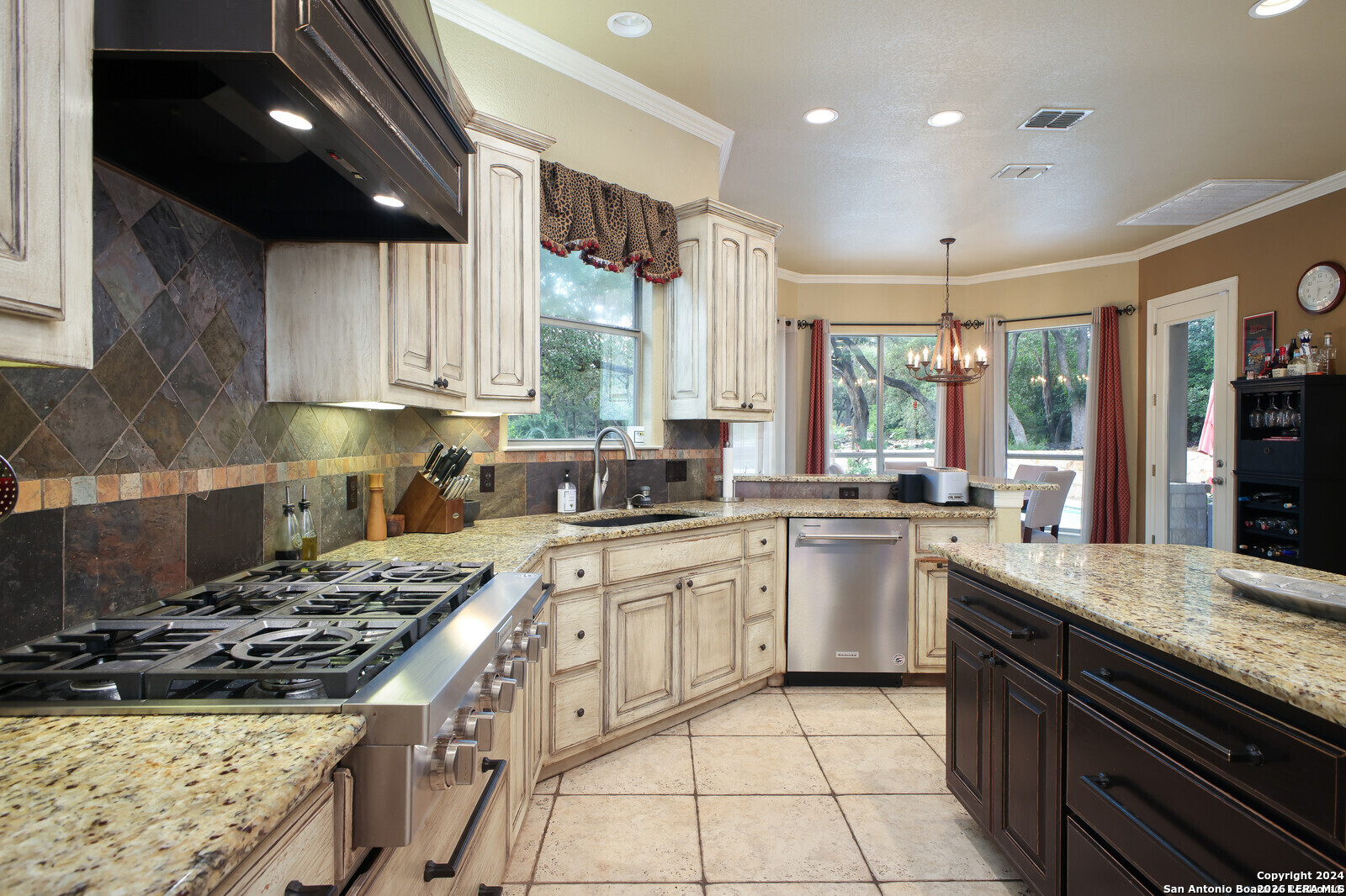 3701 Menger Drive San Antonio TX 78259