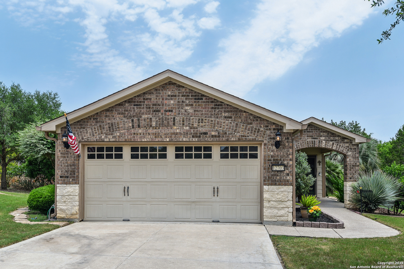 12703 Sand Holly San Antonio TX 78253