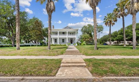 1309 N. Adams Street Beeville TX 78102