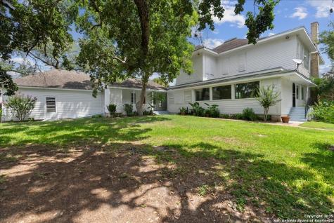 1309 N. Adams Street Beeville TX 78102