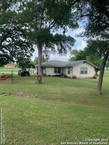 100 Meadow Lake Drive Seguin TX 78155