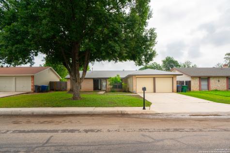 8211 Meadow Sun Street San Antonio TX 78251
