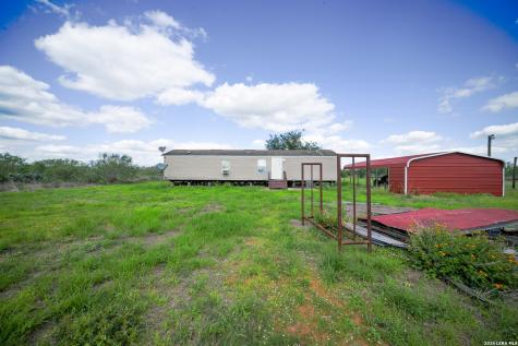10069 County Road 263 Realitos TX 78376