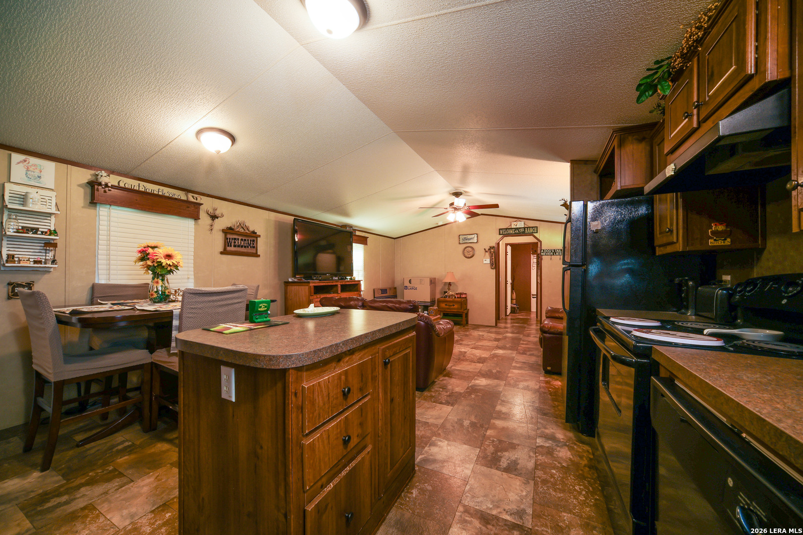 10069 County Road 263 Realitos TX 78376