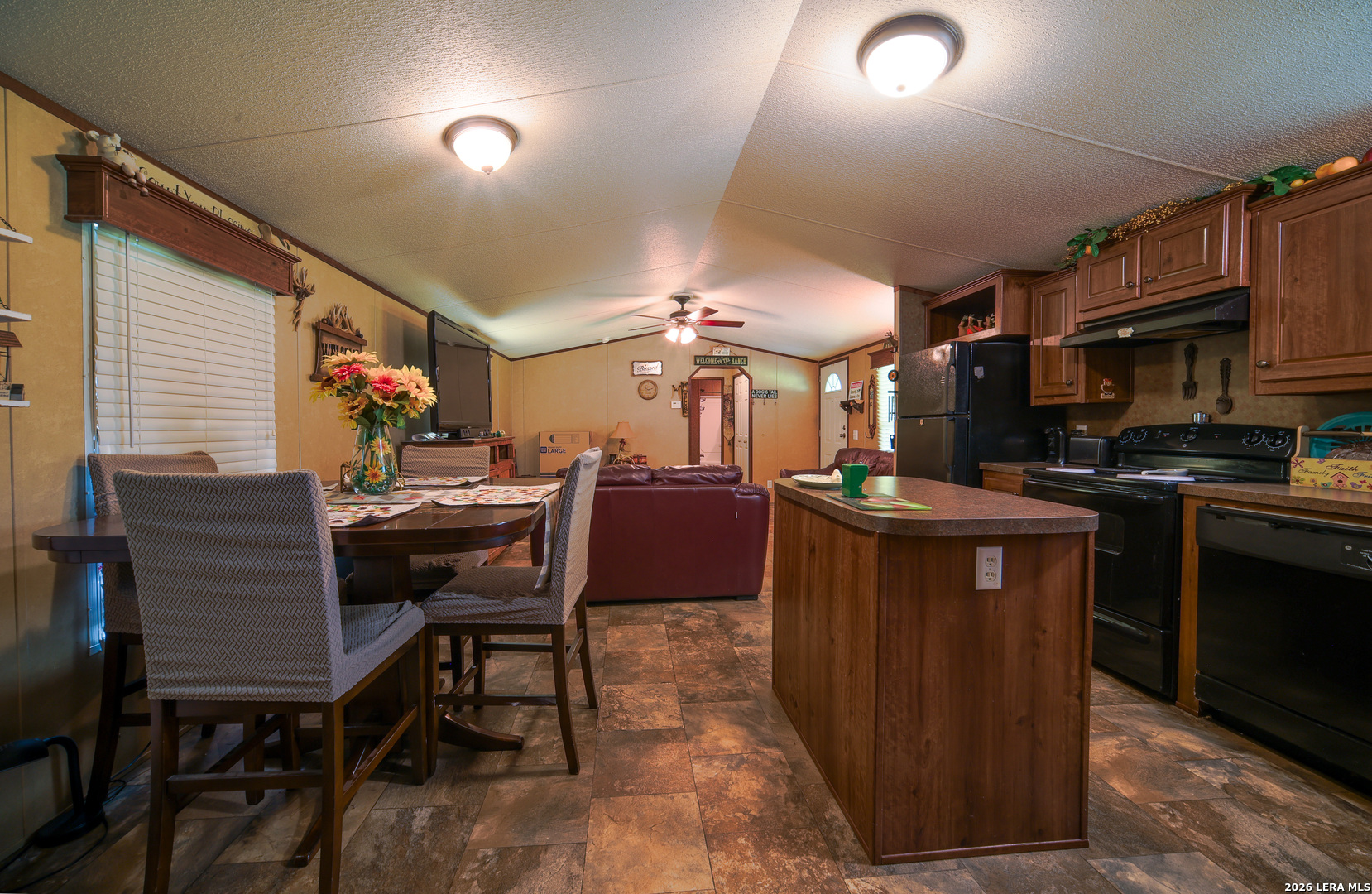 10069 County Road 263 Realitos TX 78376