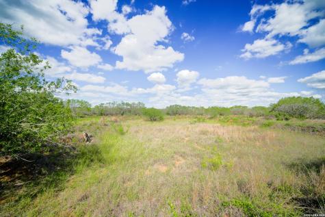 10069 County Road 263 Realitos TX 78376