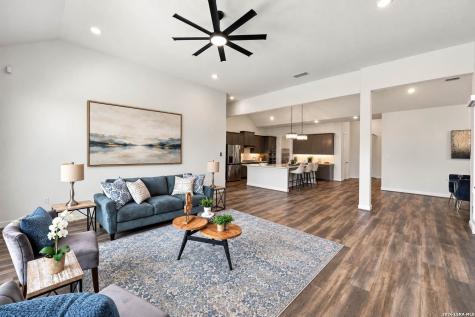 3716 Cualquiera San Antonio TX 78261