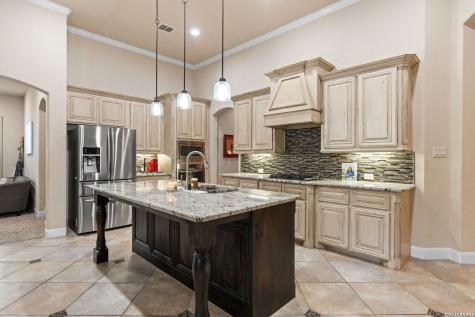 7034 Bella Bluff San Antonio TX 78256