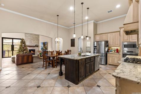 7034 Bella Bluff San Antonio TX 78256