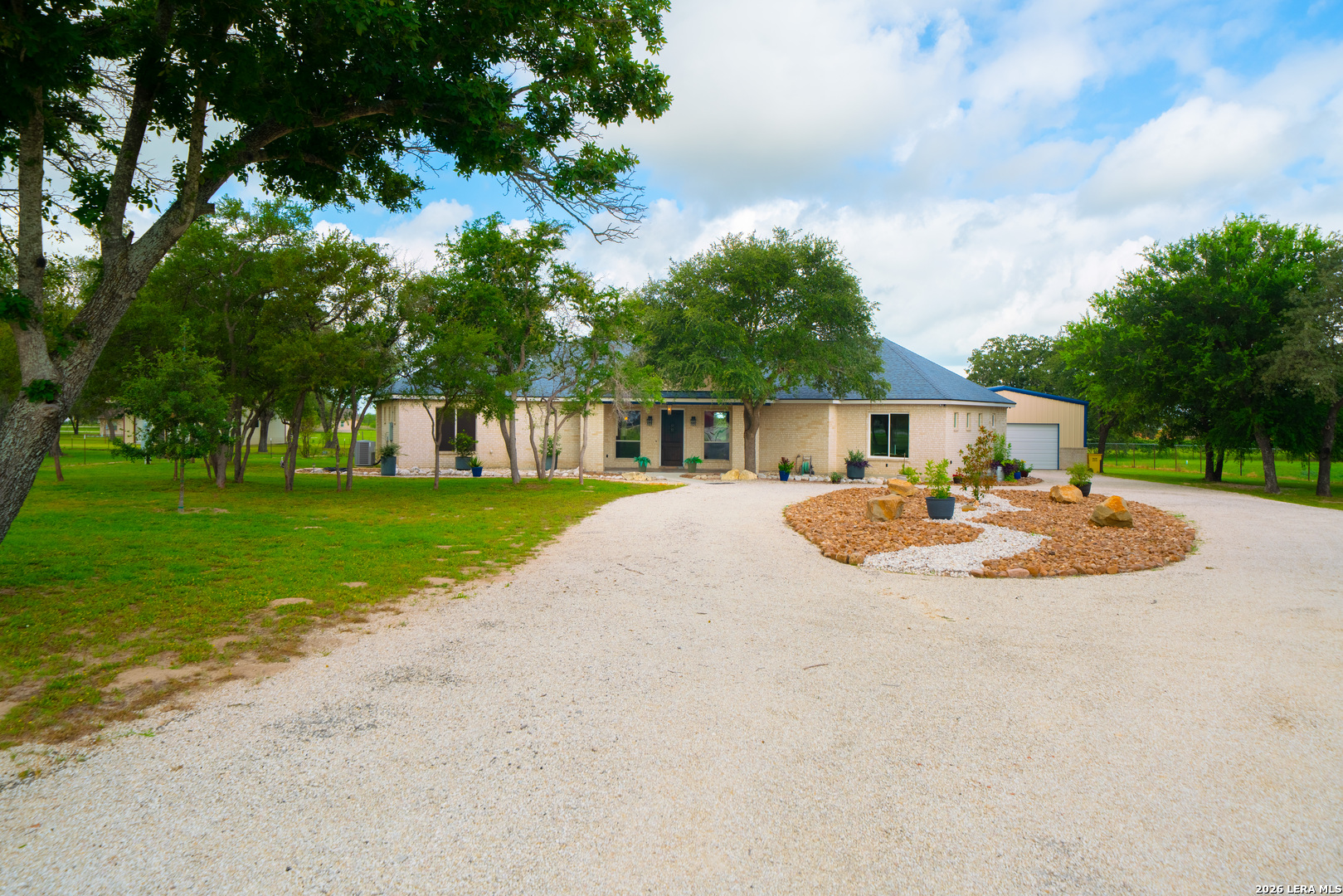 120 County Road 6867 Natalia TX 78059