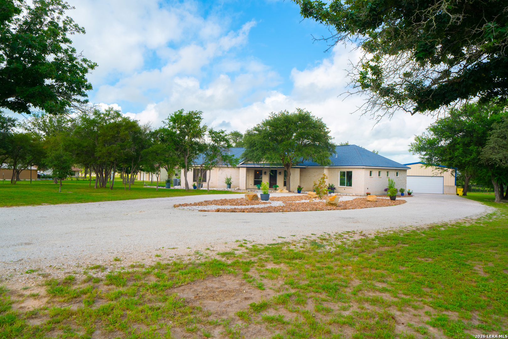 120 County Road 6867 Natalia TX 78059