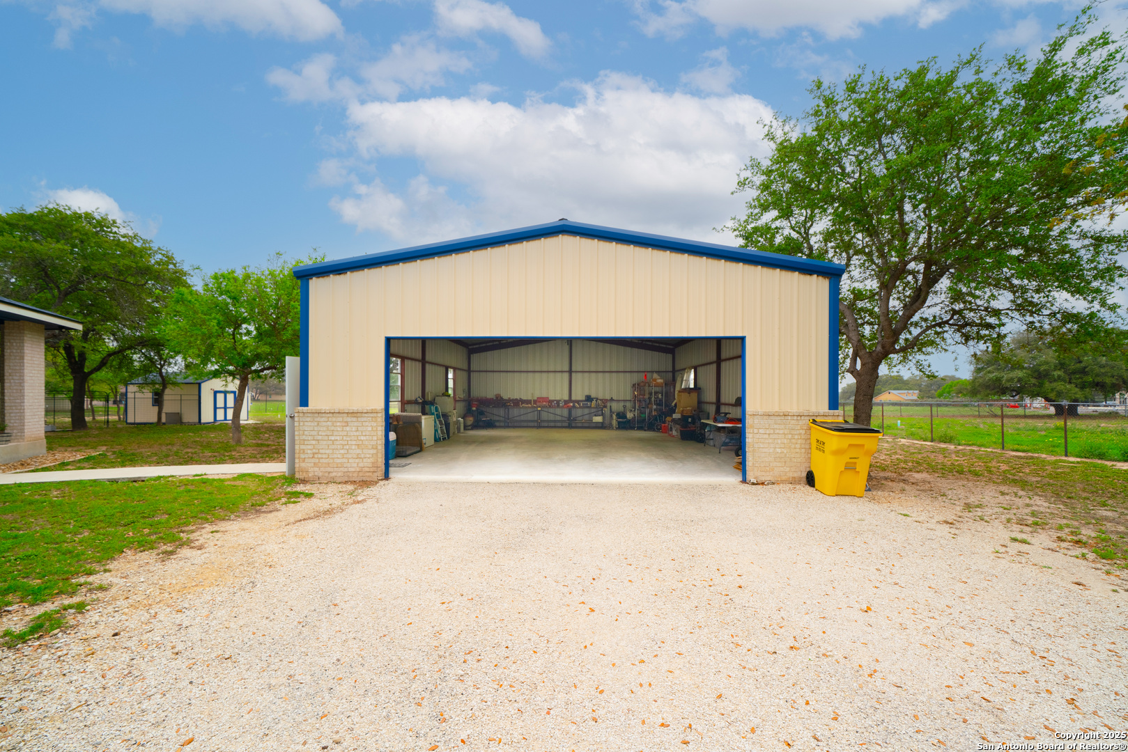 120 County Road 6867 Natalia TX 78059
