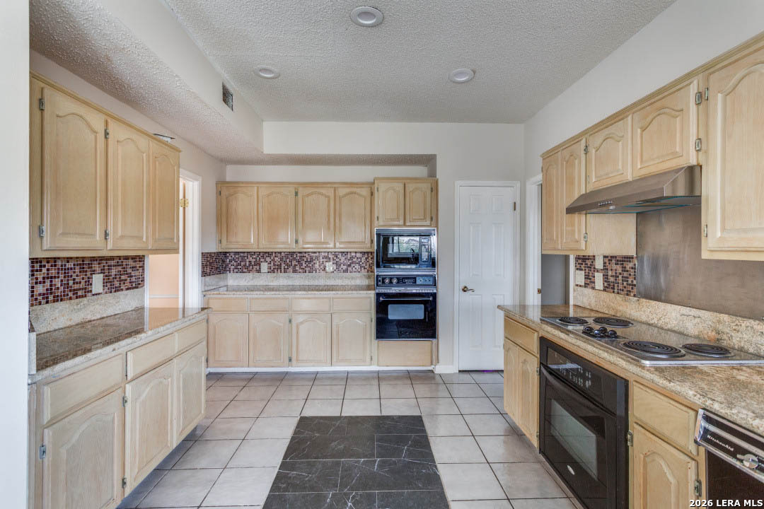 3915 Creek Point San Antonio TX 78230
