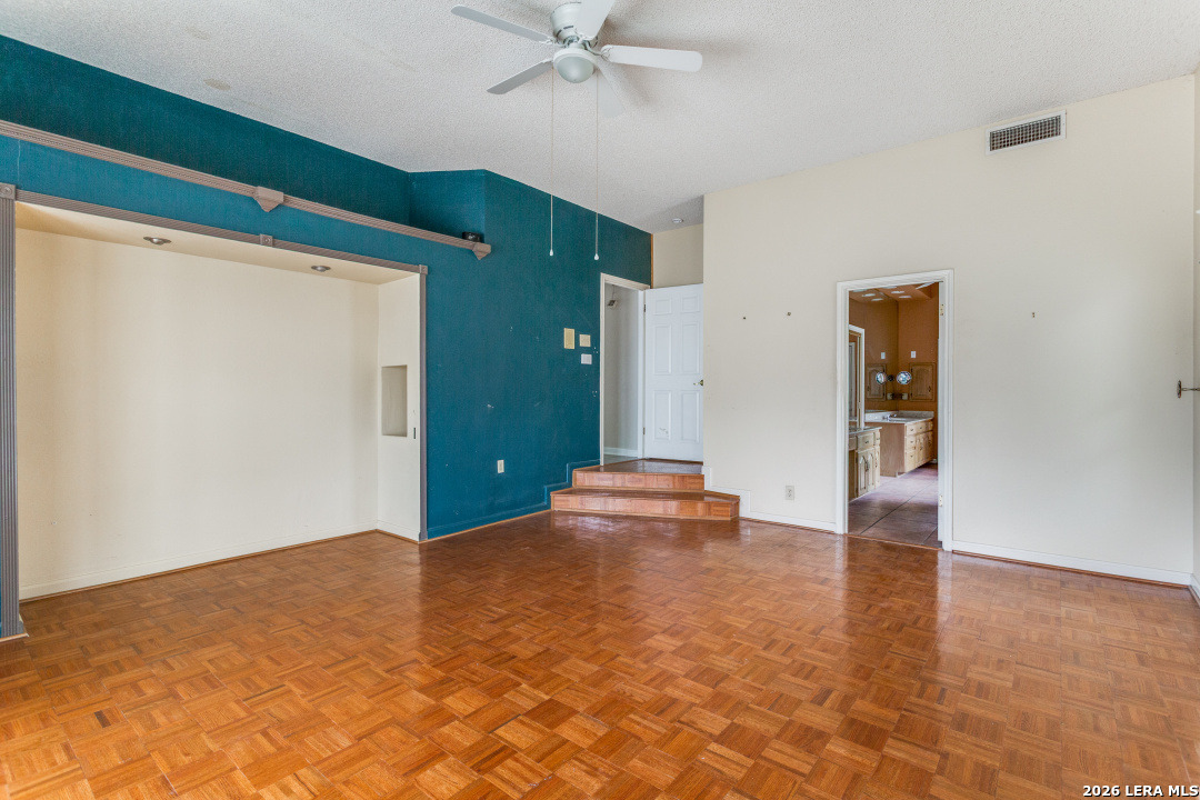 3915 Creek Point San Antonio TX 78230