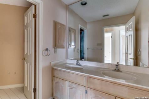3915 Creek Point San Antonio TX 78230