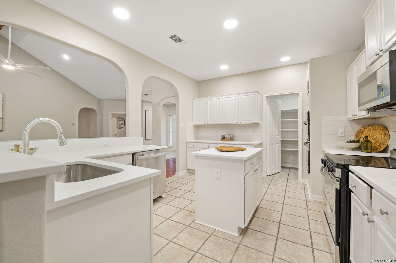 13555 Adobe Walls Drive Helotes TX 78023
