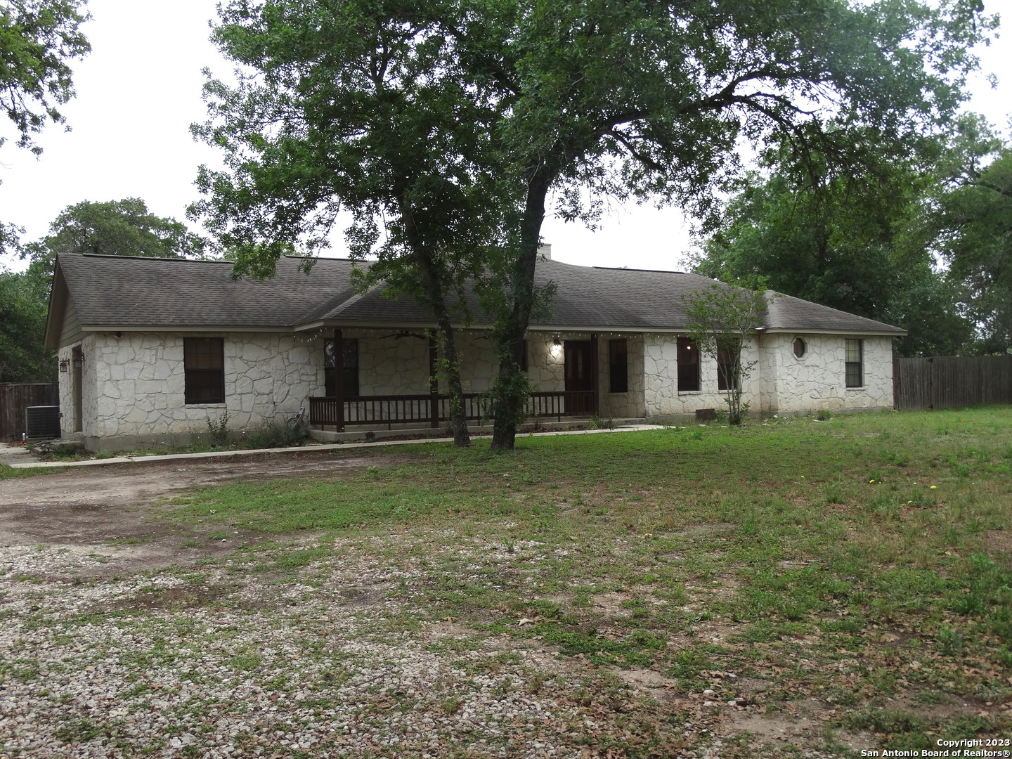 151 Shadow Woods La Vernia TX 78121
