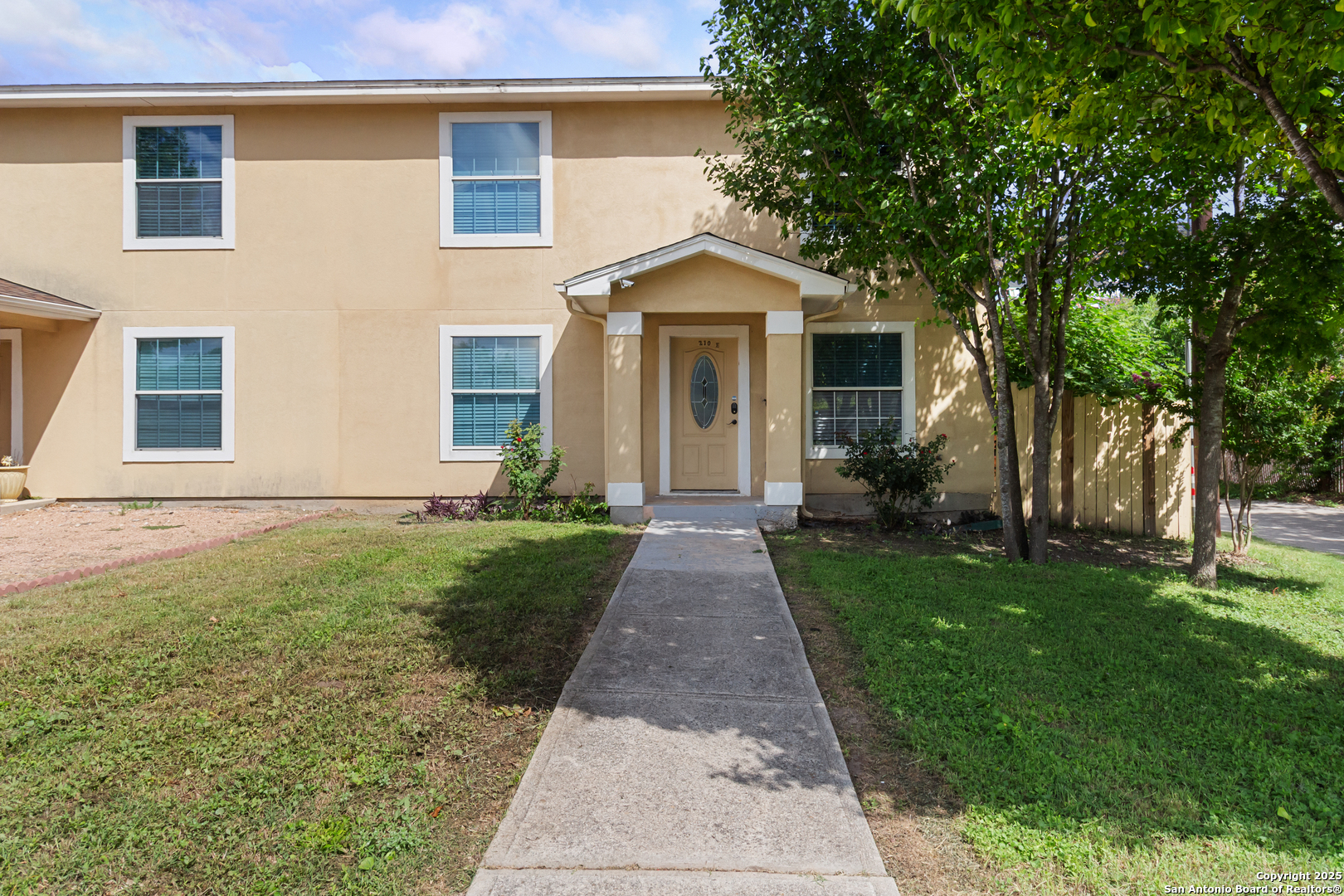 210 E Broadview San Antonio TX 78228