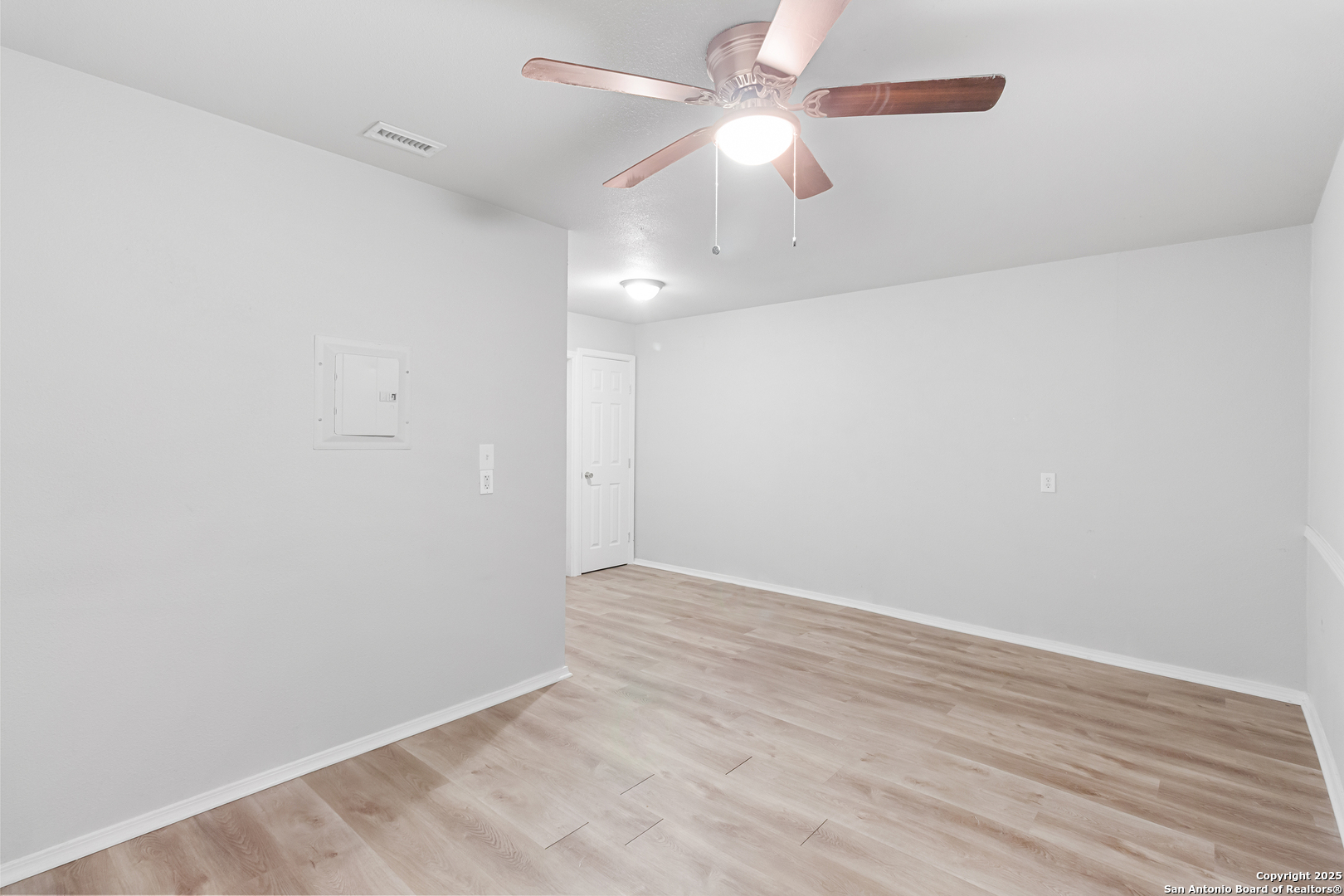 210 E Broadview San Antonio TX 78228