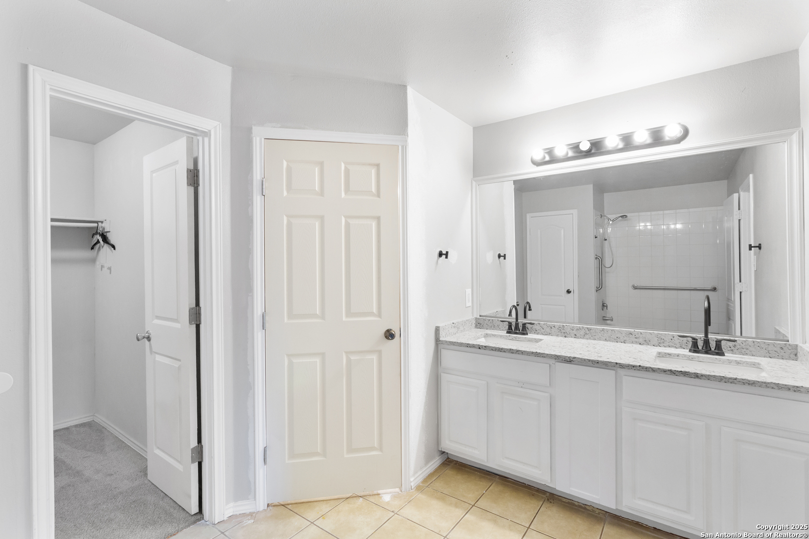 210 E Broadview San Antonio TX 78228
