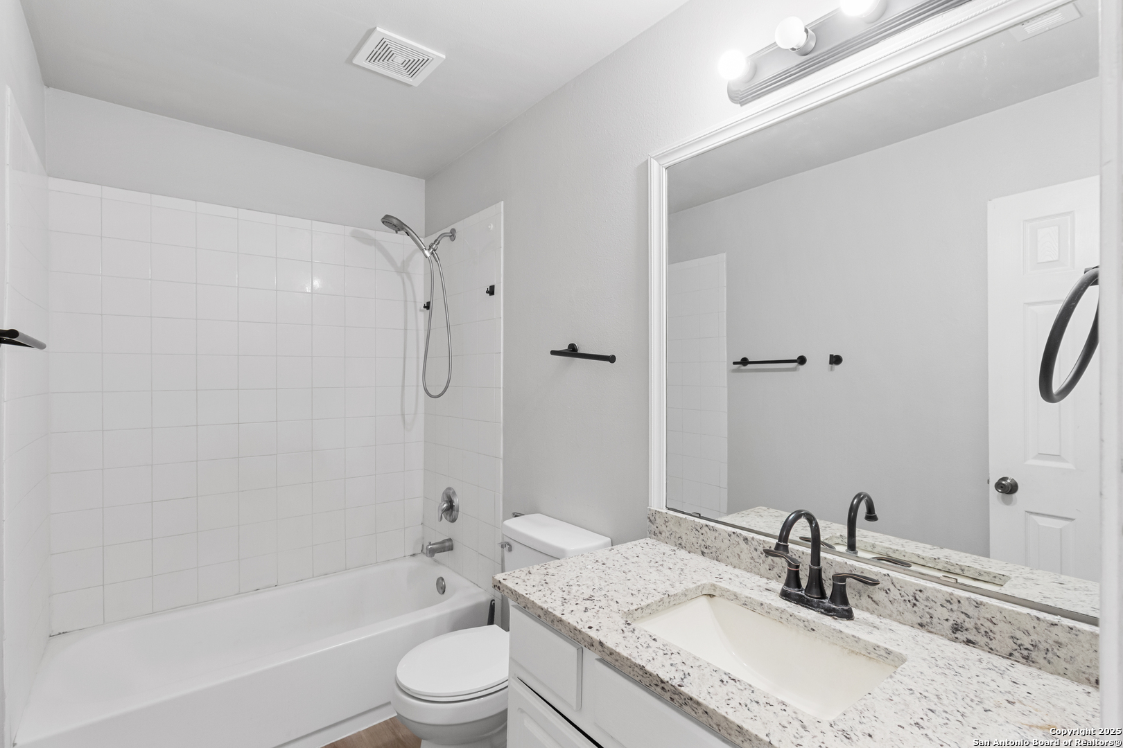 210 E Broadview San Antonio TX 78228