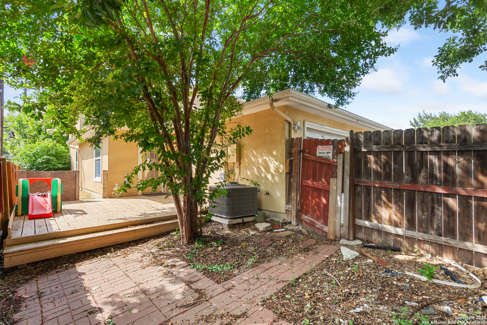 210 E Broadview San Antonio TX 78228
