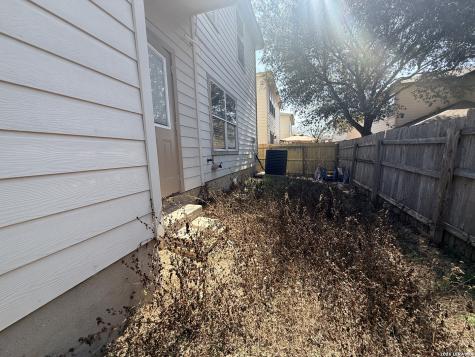 91 Booker Palm San Antonio TX 78239