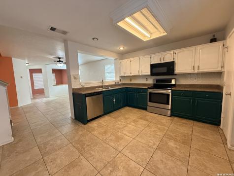 91 Booker Palm San Antonio TX 78239