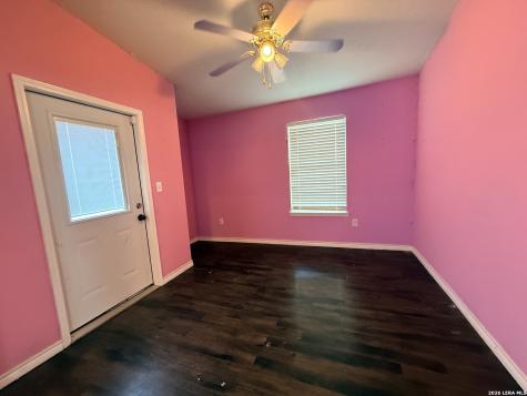 91 Booker Palm San Antonio TX 78239