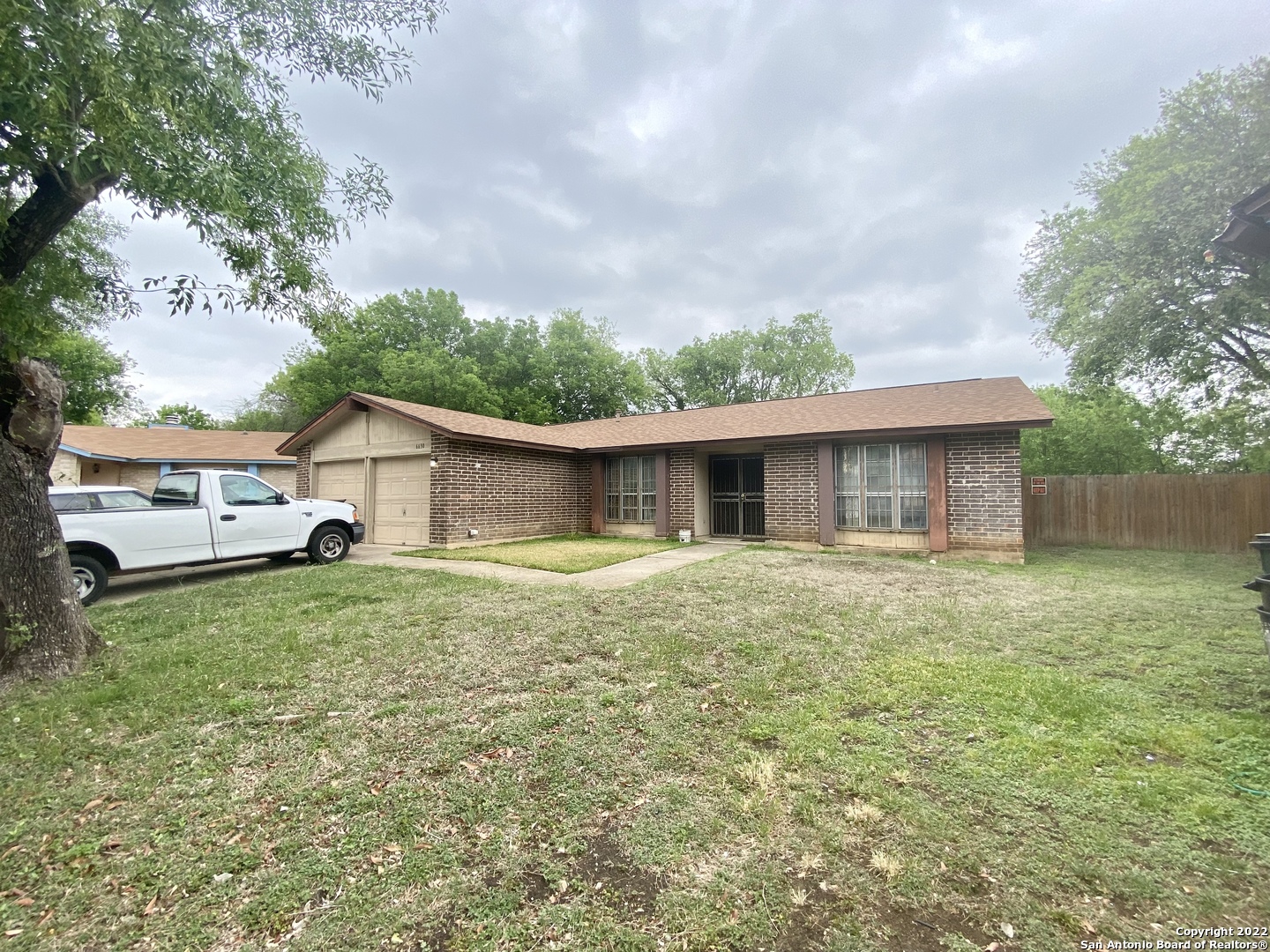 6630 Robin Forest San Antonio TX 78239